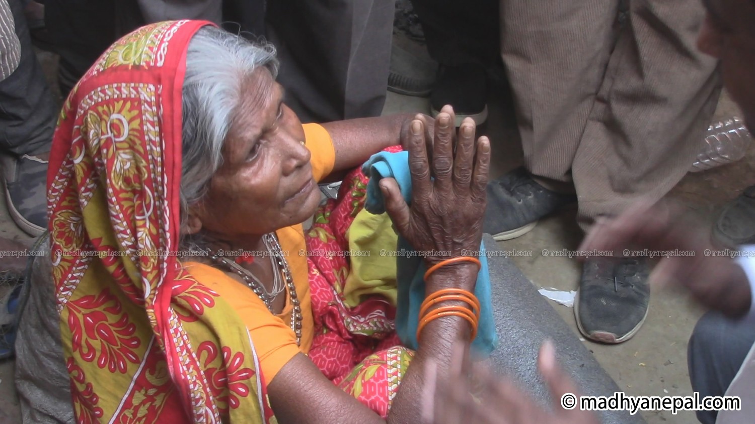 बिचौलियाको डर हावाहुरी पिडित परिवारलाई, राहत रकम हात मै दिन आग्रह