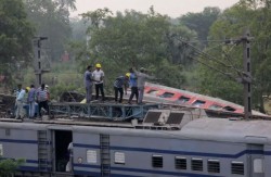 भारतीय रेल दुर्घटनामा मृत्यु हुनेको सङ्ख्या आठ पुग्यो
