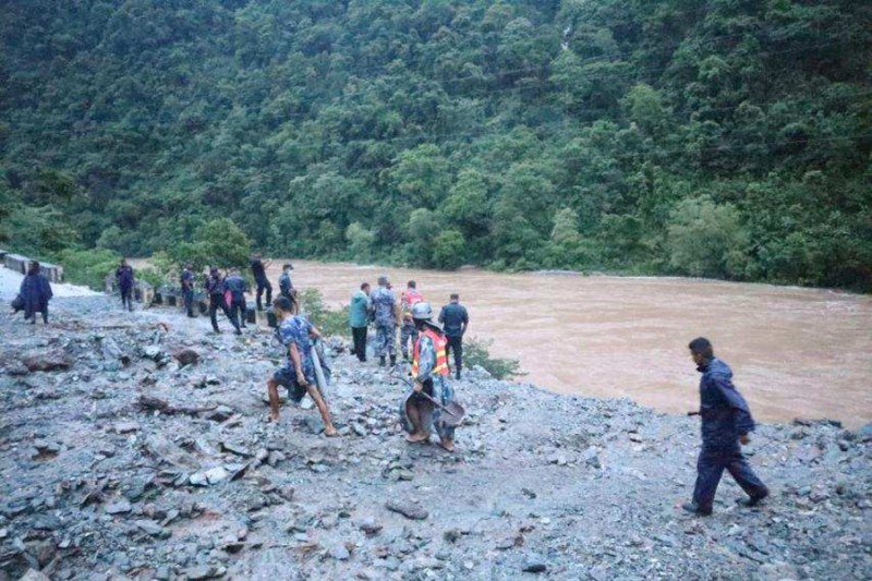 बेपत्ता भएका यात्रु खाजी गर्न भारतीय टोली पनि लागे