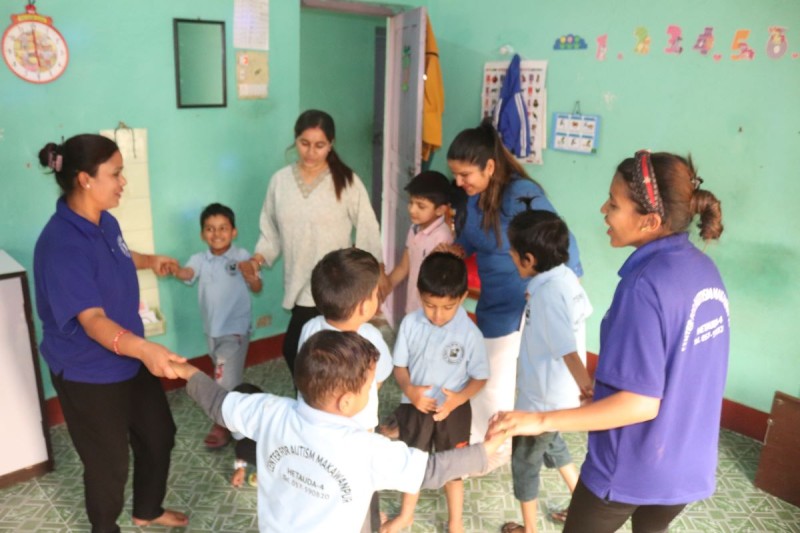 सन्तानमा भएको अटिजमले जीवनको लक्ष्य बदलेका आमाहरु