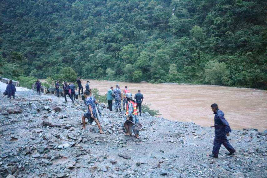 सिमलताल पहिरोः बेपत्ताको खोजी गर्न डेढ सय सशस्त्र प्रहरी परिचालन