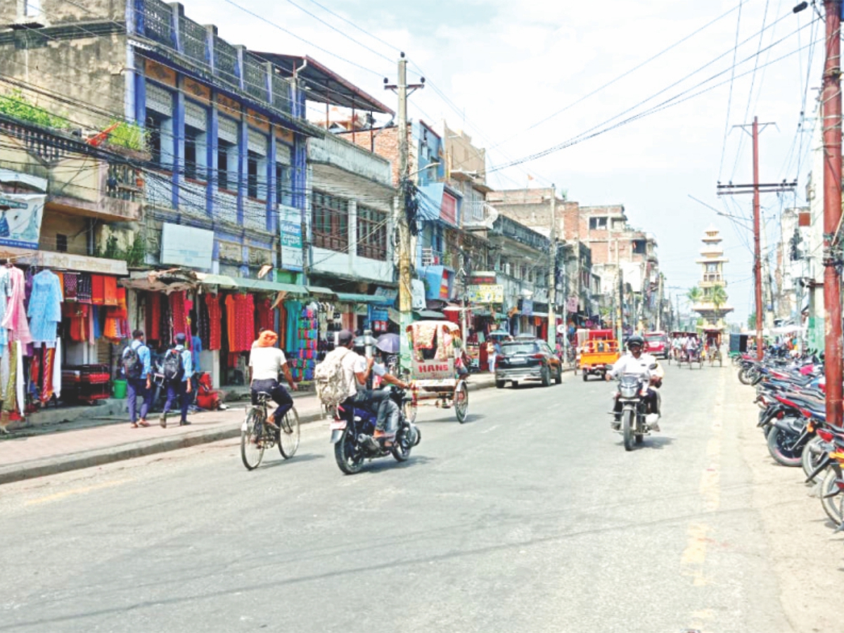 व्यवसायको बद्लिएन अवस्था, सीमा क्षेत्रको व्यापार व्यवसायले घुँडा टेक्दै