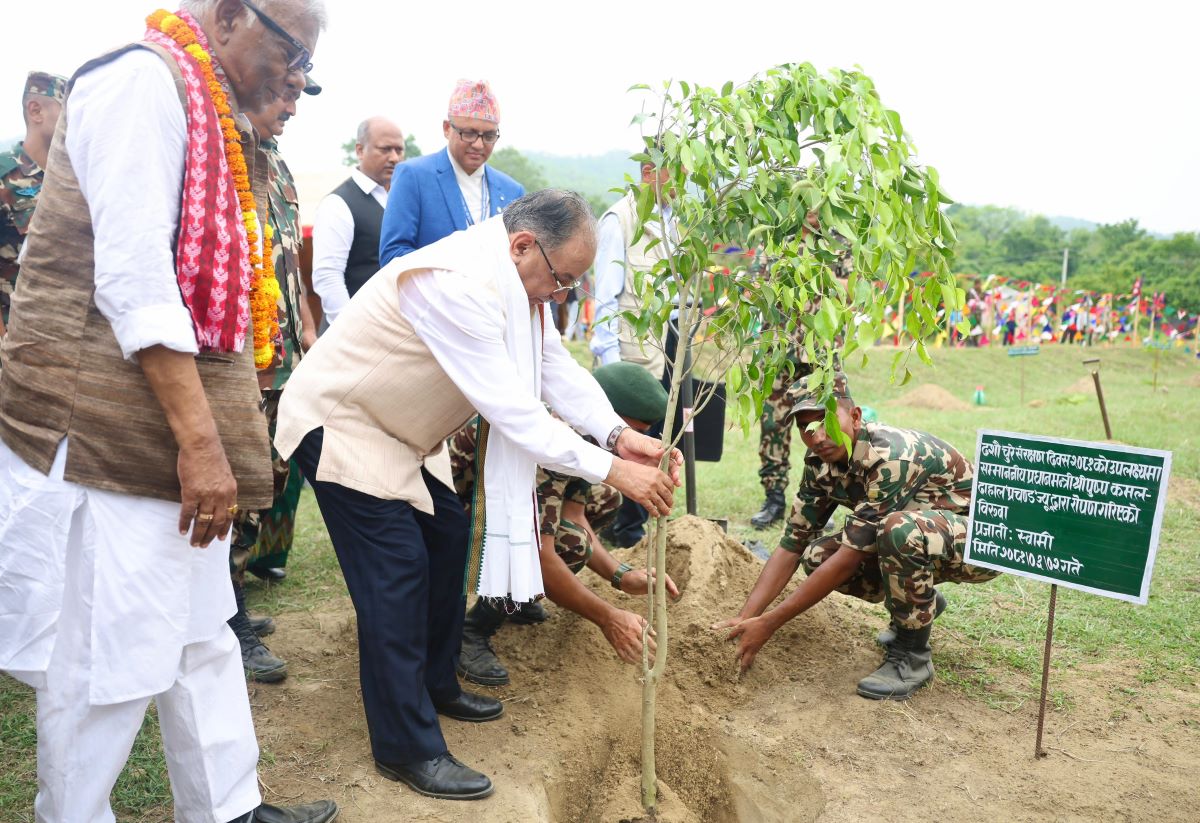 चुरे संरक्षणमा तीनै तहका सरकार, स्थानीय र सरोकार भएका सबैको सहकार्य अपरिहार्य: प्रधानमन्त्री